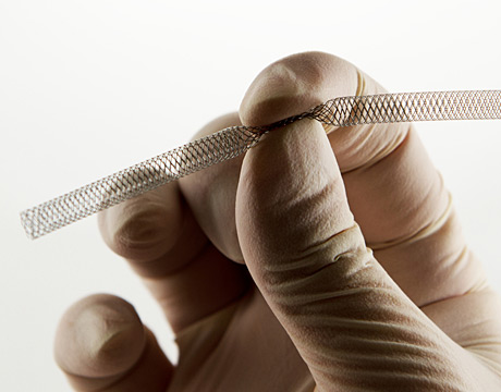 nitinol stent shape its metal self expanding braided remembers endovascular surgery